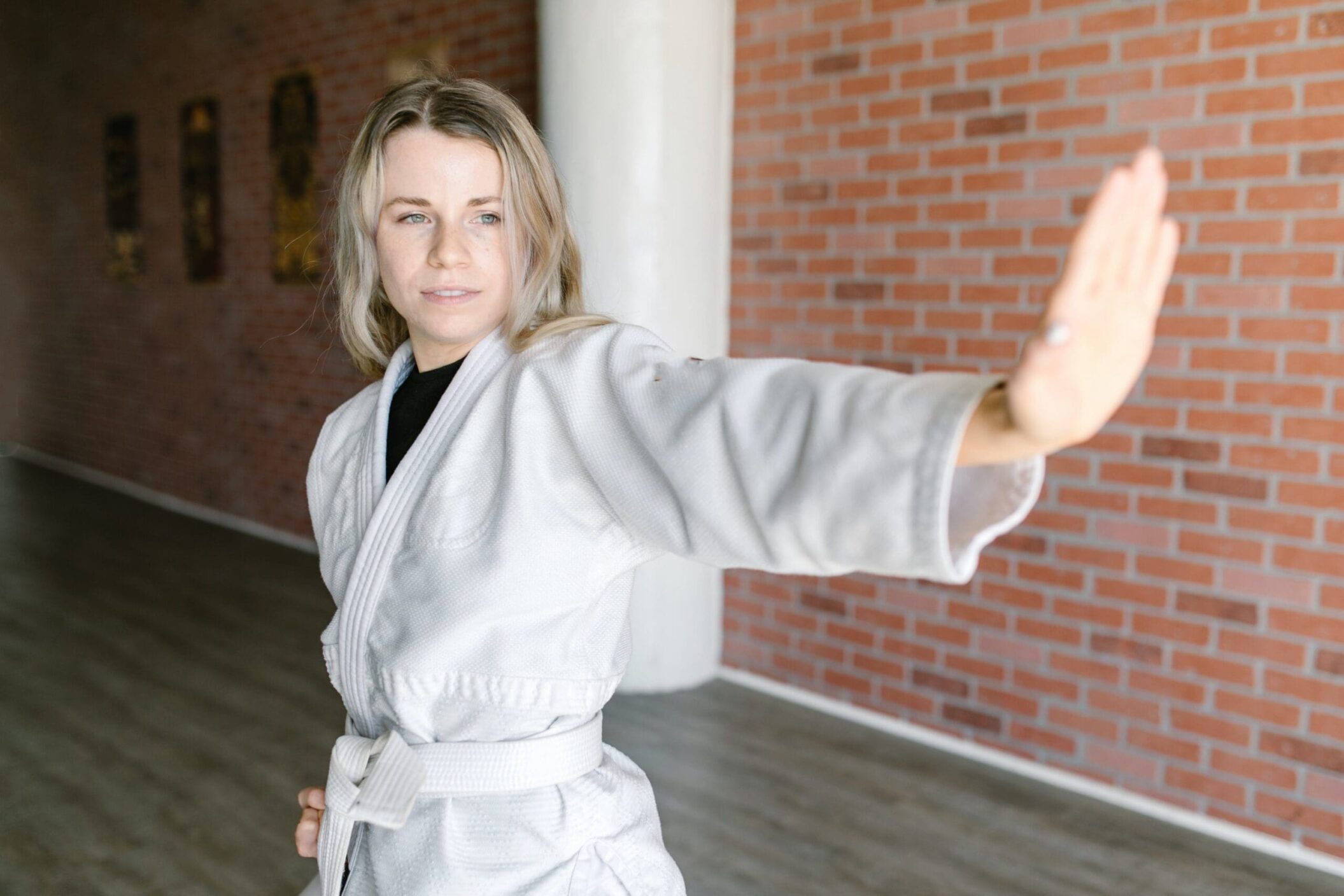 Through middle school martial arts, I developed self-confidence, fighting spirit, and awareness that helped me set boundaries, understand my thought process, de-escalate conflicts, and stay safe—an eye-opening experience where even attackers fled.